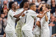 西甲榜首易主，巴萨退居第2，足坛第1人26场20球，2-1逆转！