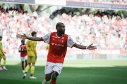 被轰18脚仍胜！1-0，法甲第15掀翻法甲第12，法甲6冠王迎来2连胜